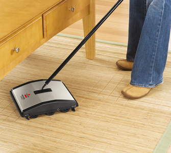 Bissell balais Natural Sweep en action 1
