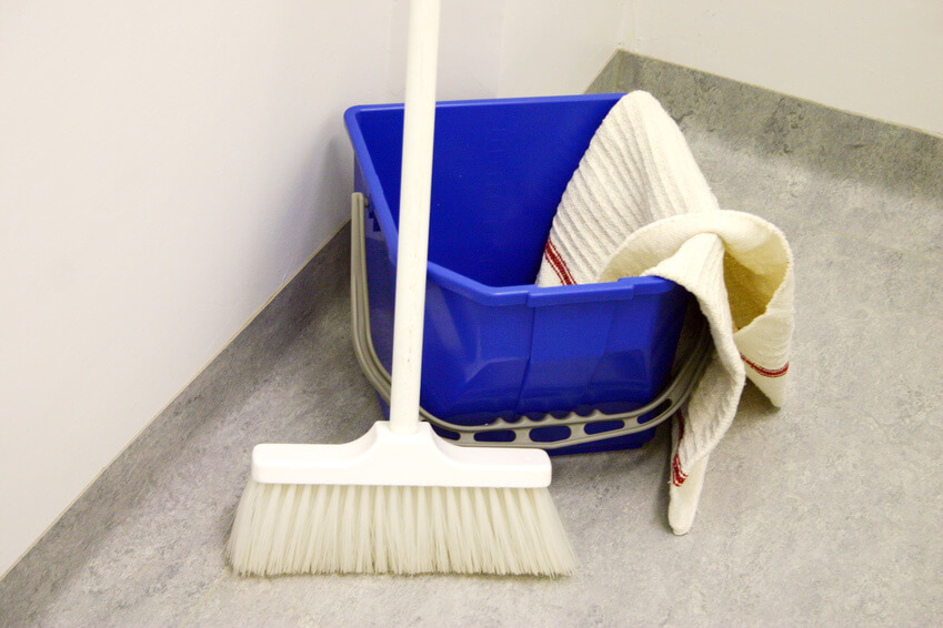 Comment bien choisir son balai serpillière ?