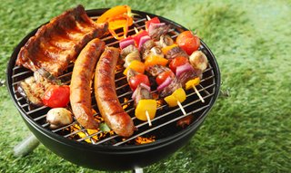 PLAN EN 5 ÉTAPES : COMMENT NETTOYER VOTRE MAISON POUR UN BARBECUE